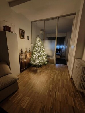 Een flatscreentelevisie