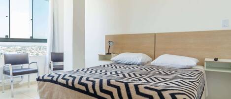 1 bedroom, bed sheets