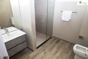 Bathroom - Apartment in Kileleshiwa-Nairobi (Nairobi)