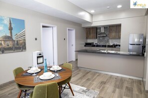 Dining - Apartment in Kileleshiwa-Nairobi (Nairobi)