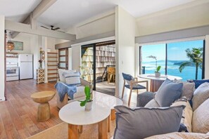Smart TV - Oceanfront Eagle’s Nest - Bali Hai Sunset Views (Princeville)