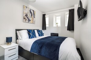 Fer et planche à repasser, Wi-Fi gratuit, draps fournis