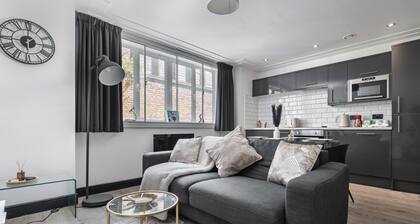 2 Bedroom City Centre Modern Apartment Liverpool