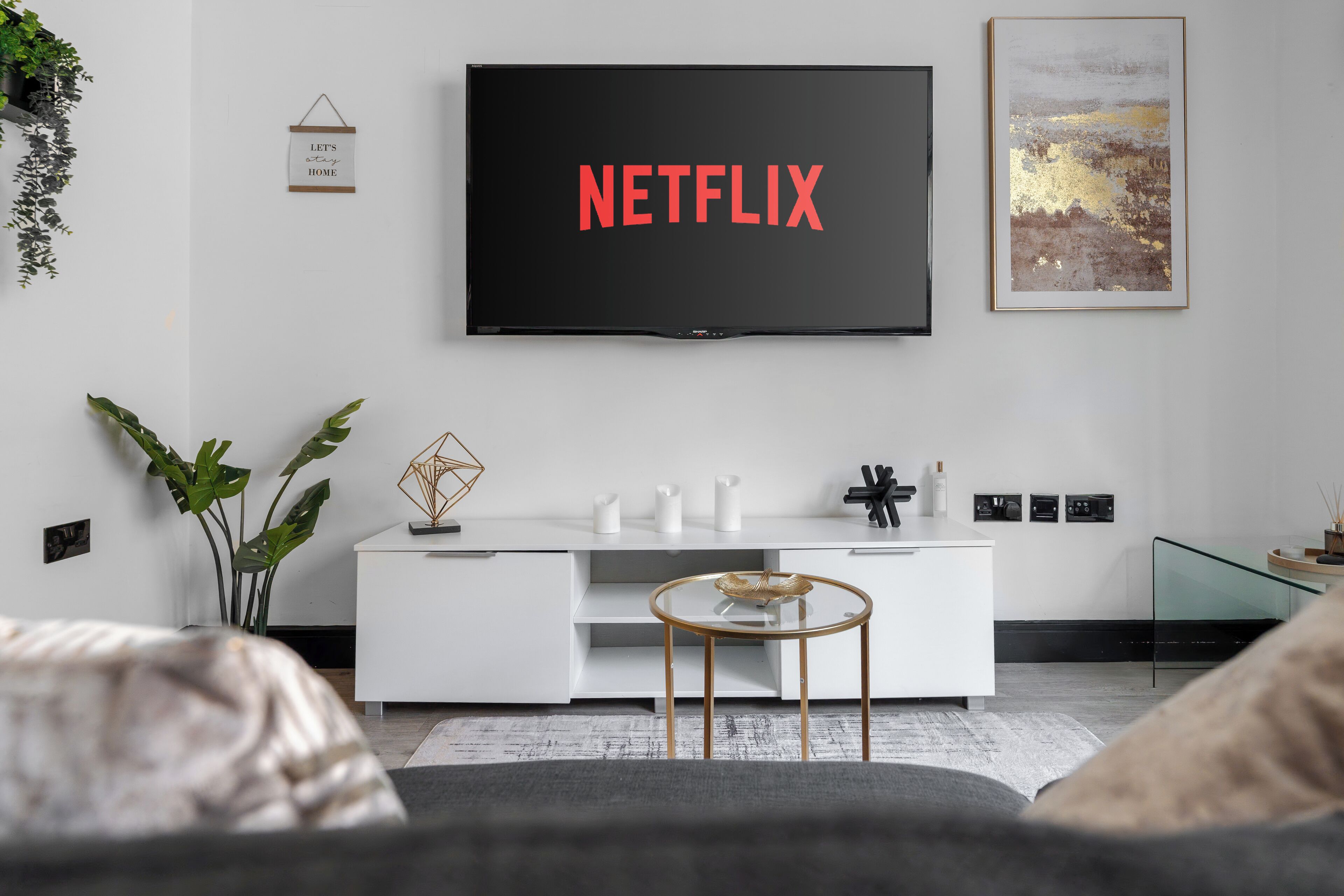 Bügeleisen/Bügelbrett, kostenloses WLAN, Bettwäsche