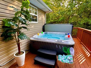 Outdoor spa tub - Hot Tub • Firepit 3BR Bike-in/out Nature Home (Bella Vista)