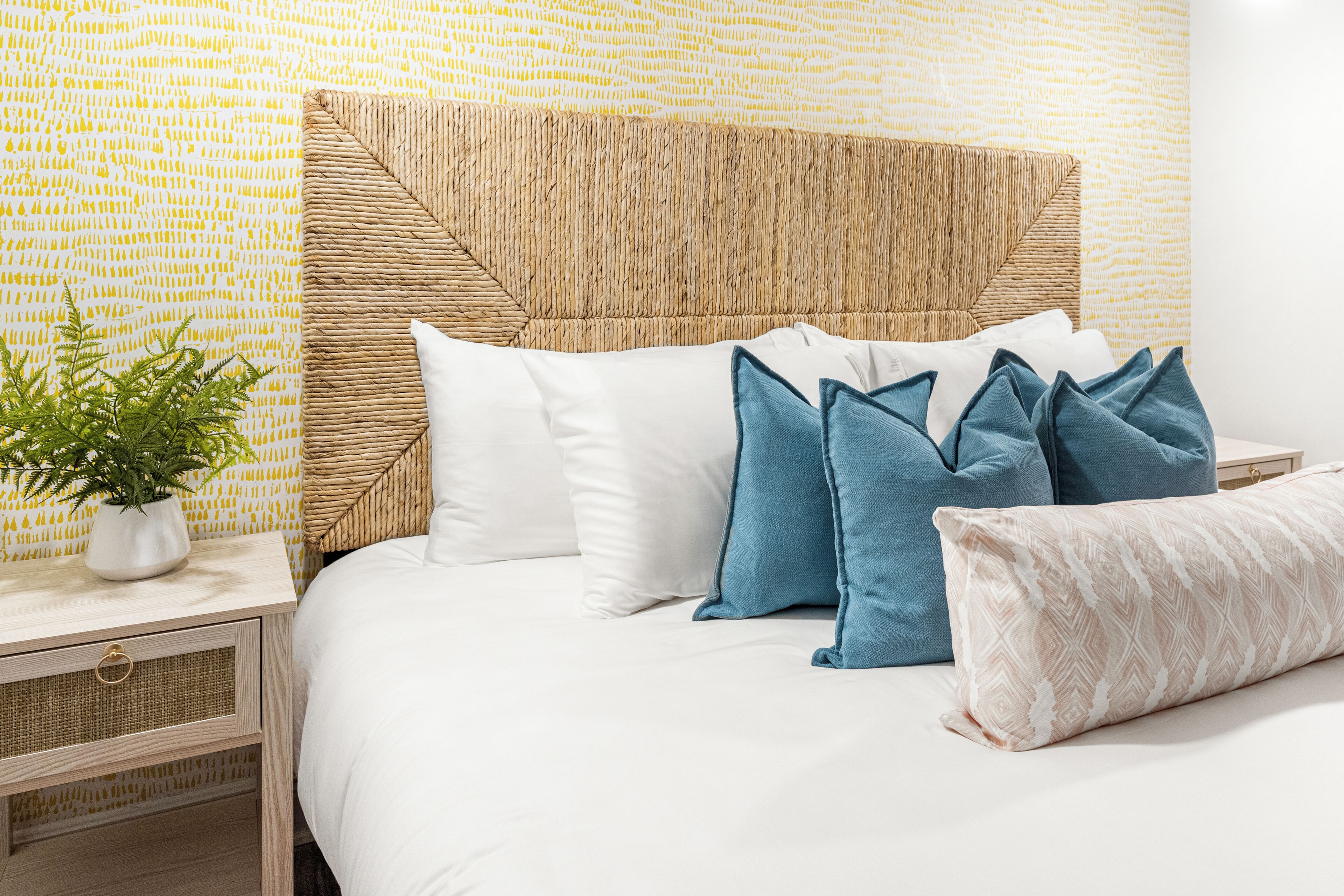 Een strijkplank/strijkijzer, gratis wifi, beddengoed