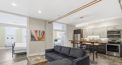 124 Hurontario Unit 1