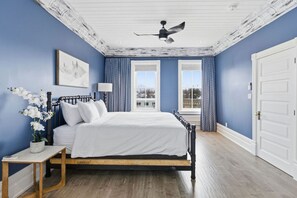 1 bedroom, WiFi, bed sheets - 124 Hurontario Unit 2 (Collingwood)