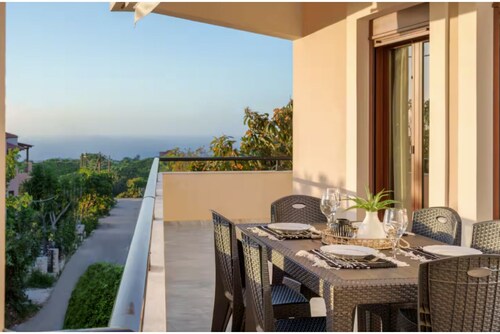 Sunset bliss home in Atsipopoulo