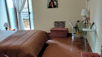 In-room safe, free WiFi, wheelchair access