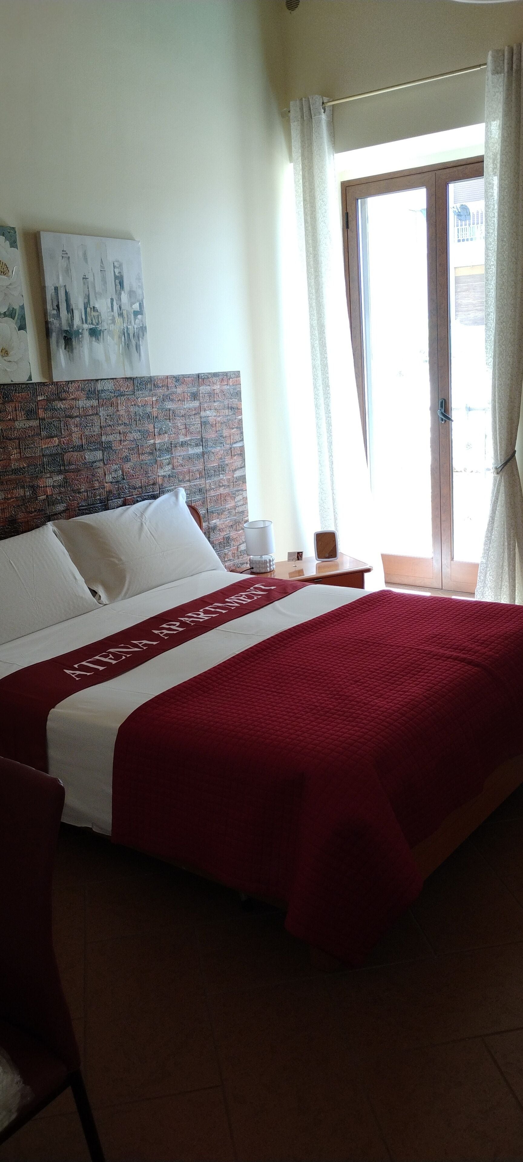 خزنة داخل الغرفة وواي فاي مجانًا وتسهيلات لدخول الكراسي المتحركة