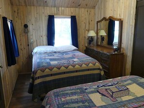 Bed sheets - Madison River Cabin Rental #5 (W YELLOWSTONE)