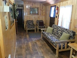 Living area - Madison River Cabin Rental #5 (W YELLOWSTONE)