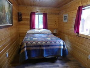 Bed sheets - Madison River Cabin Rental #7 (W YELLOWSTONE)