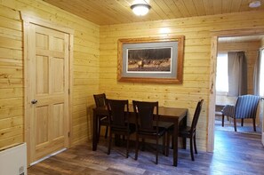 Dining - Madison River Cabin Rental #11 (W YELLOWSTONE)