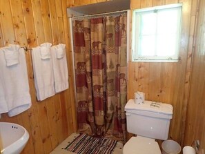 Shower, towels - Madison River Cabin Rental #12 (W YELLOWSTONE)