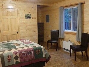 Bed sheets - Madison River Cabin Rental #22 (W YELLOWSTONE)
