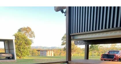 @connection road accomodation