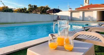 Blue Sun Retreat â Apartment with Shared Pool