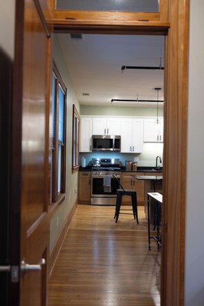 Private kitchen - Modern Vibes in the 19th Ward (Rochester)