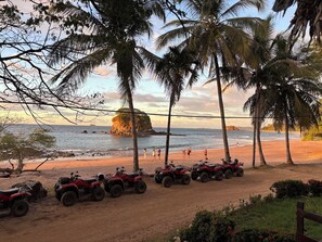 Beach nearby - Walk to Beach!  1-Bedroom, 2 bath house with American Amenities (Matapalo Santa Cruz Guanacaste)