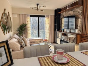 TV, fireplace - Brand new apartment with swimming pool in Barranco (Lima)