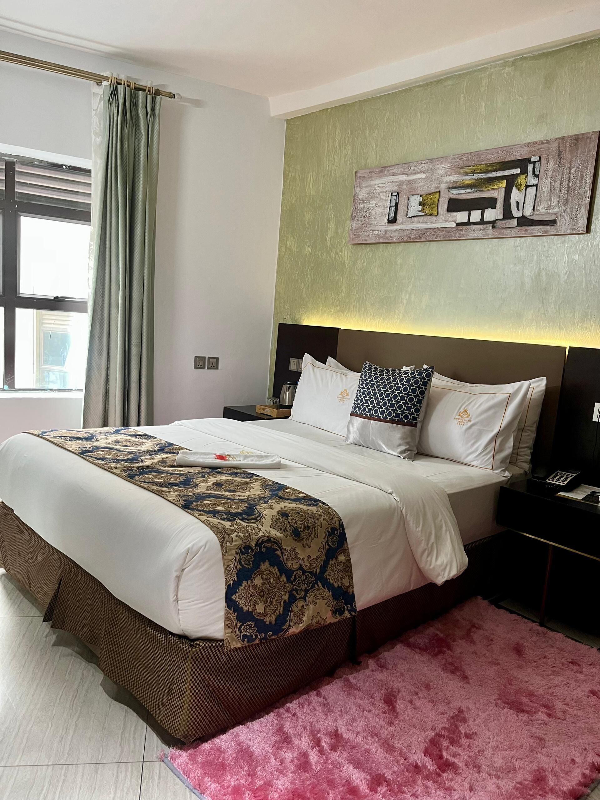 Classic Room, Private Bathroom | In-room safe, soundproofing, free WiFi