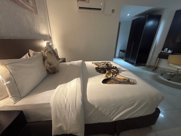 Chambre Standard, salle de bains privée | Coffres-forts dans les chambres, chambres insonorisées, Wi-Fi gratuit