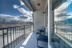 Property grounds - Views! Amenities! Pool/Spa/Gym/Bowl/Pking! (Salt Lake City)