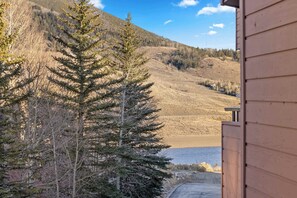Property grounds - 2BR Escape for 6 Overlooking Marina & Lake Dillon! (Dillon)