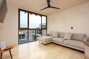 Living area - Astounding 2 BD PH with jacuzzi (Tulum)