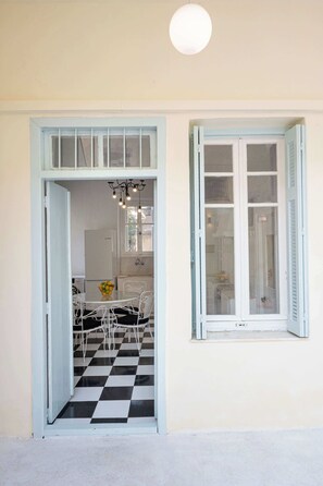 House | 2 bilik tidur, Internet