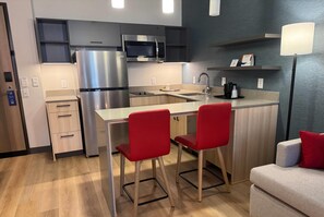 Literie de qualité, fer et planche à repasser, accès au Wi-Fi (inclus)