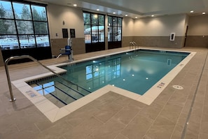 Indendørs pool