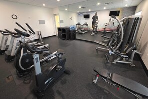 Fitness facility - Hawthorn Extended Stay Austin North (Austin)