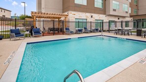 Seasonal outdoor pool - Hawthorn Extended Stay Austin North (Austin)