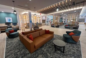 Lobby - La Quinta Inn And Suites By Wyndham Leavenworth (Leavenworth)