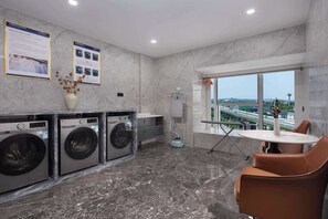 Laundry room - Howard Johnson Airport Hotel Changsha (Changsha)