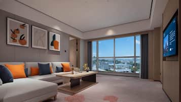 Suite, 1 King Bed, Non Smoking