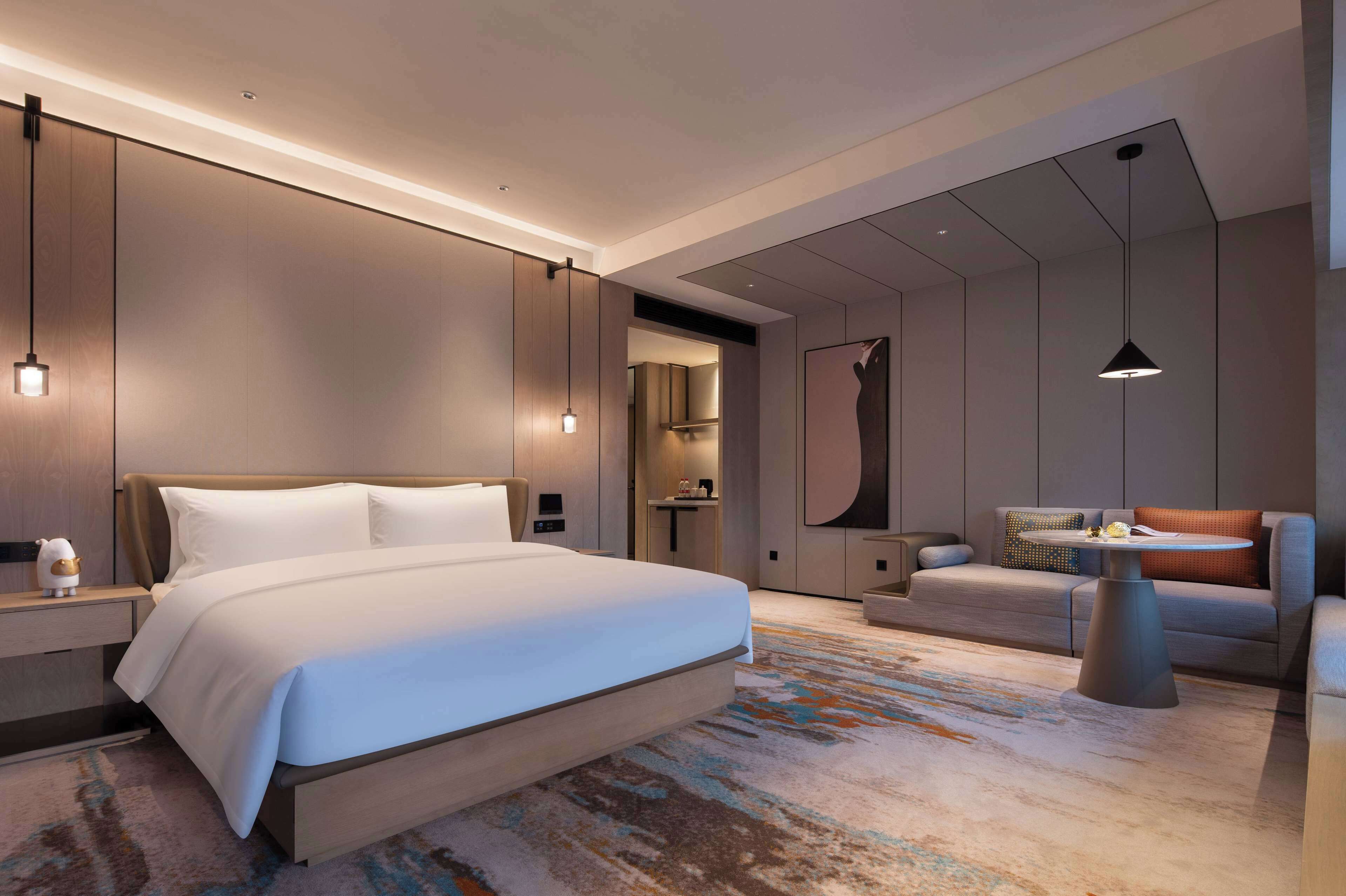 Business Room, 1 King Bed, Smoking