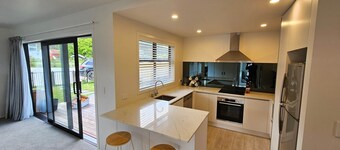 Stylish Townhouse, Centrally located.