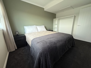 2 bedrooms, WiFi, bed sheets - Central Apartments Rotorua - Unit 1 (Rotorua)