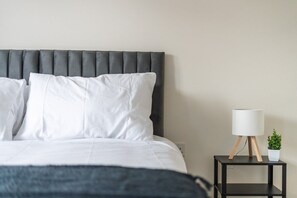 Internet, bed sheets