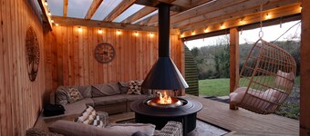 Luxury Cabin with Pergola in Rural Hampshire