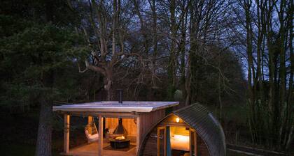 Luxury Cabin with Pergola in Rural Hampshire