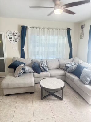 Living area - Sterling Estates (George Town)