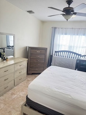 Silitysrauta/-lauta, internet, vuodevaatteet