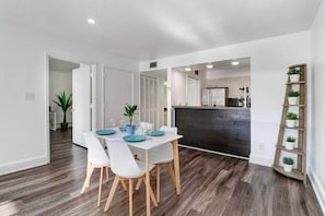 Dining - Relaxation Starts Here (Zephyrhills)
