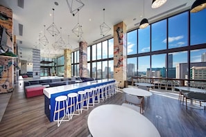 Interior - Stunning High Floor 3 Bedrooms Unit Downtown Miami (Miami)