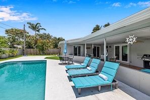 Outdoor dining - Dream Tropical Pool House East Boyton By The Beach (Boynton Beach)